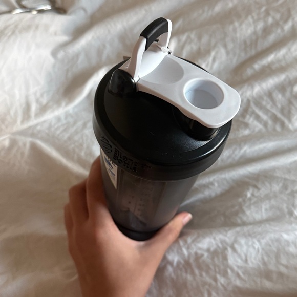 ProStak Shaker Bottle Interlocking Storage Containers - Black blender bottle - Picture 2 of 4